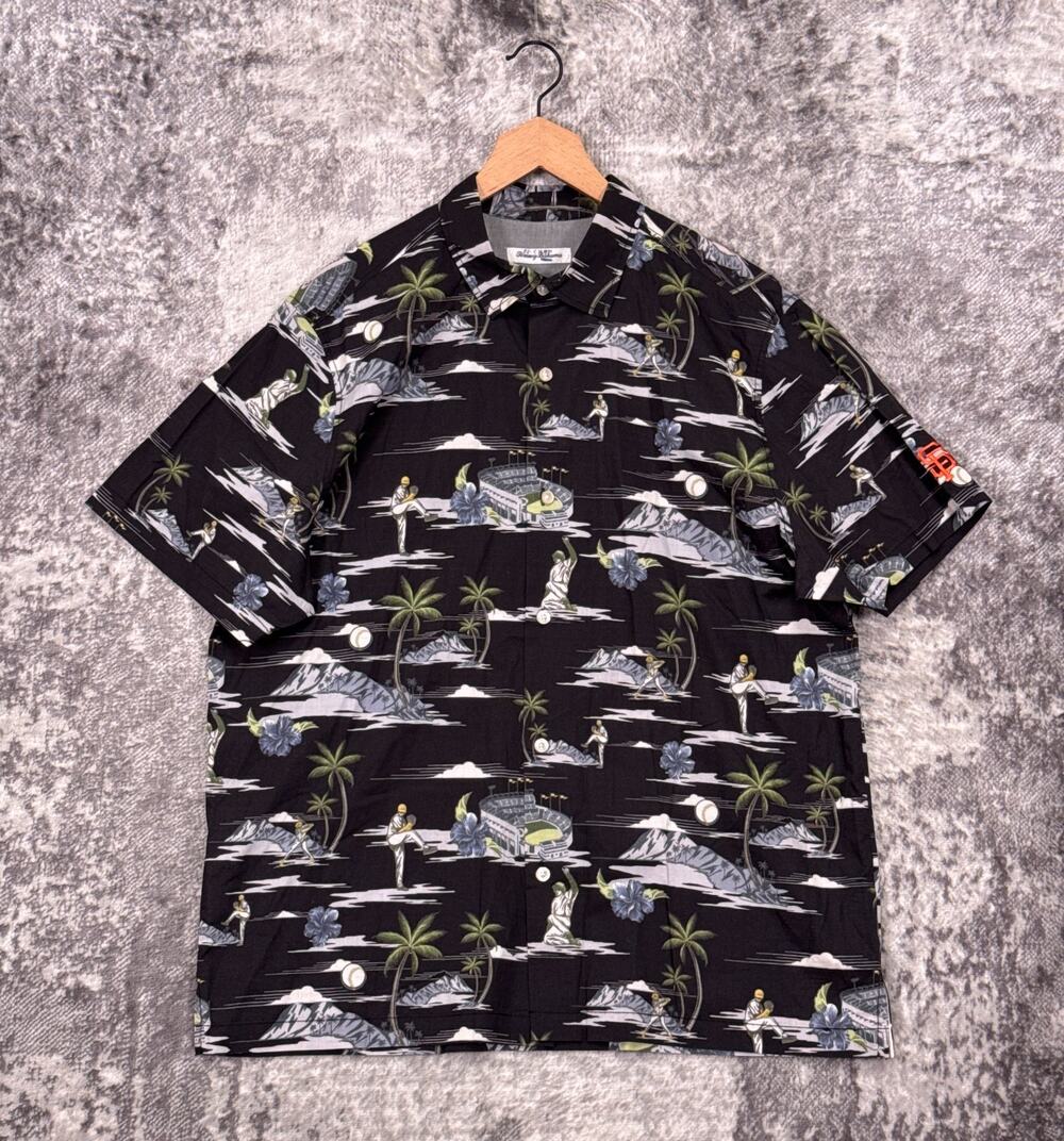 Tommy Bahama San Francisco Giants Hawaiian Shirt XL Mens McCovey Cove